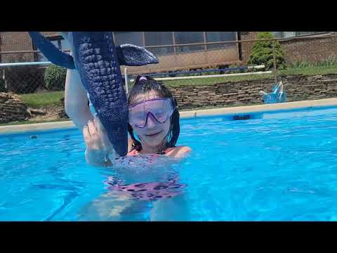 Jurassic World Netflix Camp Cretaceous Ocean Protector Mosasaurus Review Underwater FUN in the pool