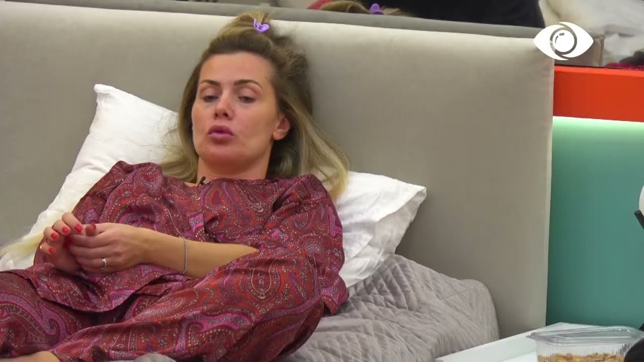 Do ta çmend/ Armaldo bisedon me Oltën