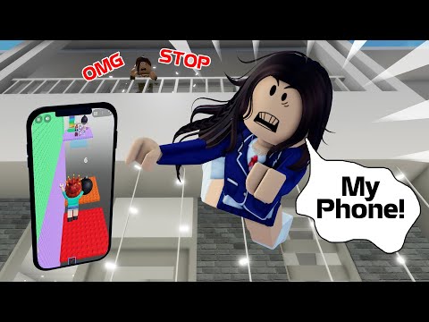 The Phone Addict Girl | Violet Roblox TV