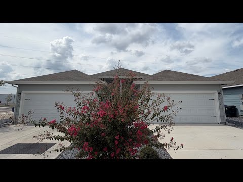 Luxury 3 Bed-2 Bath Duplex in Seguin,TX! property video