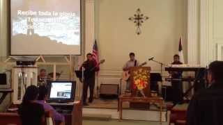 preview picture of video 'Primera Iglesia Bautista Enterprise ( ministerio de Alabanza PIBHE ) cantando  Toda la Gloria '