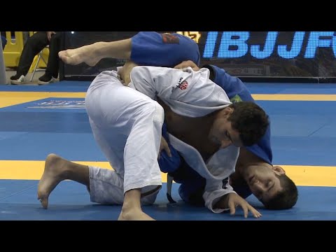 Lucas Lepri VS Vinicius Marinho / Pan Championship 2013