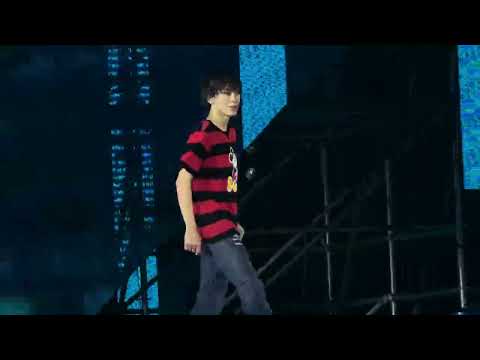 260712 Mia - Micky Vernon @ V8 Live in Goyang
