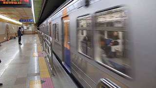 preview picture of video '서울 지하철 3호선 화정역 열차 (Korea Seoul subway line 3 Hwajeong sation)'