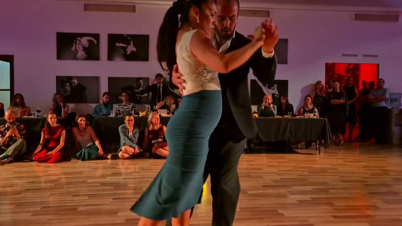 Video thumbnail for Pablo Rodriguez y Antonella Terrazas in Timișoara. 19.10.2024(1)