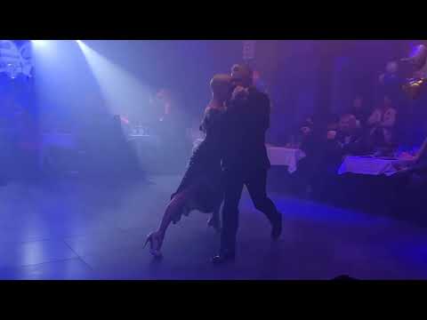 Aurora Lubiz y Claudio Gonzales 1/2 A La Parrilla