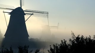 preview picture of video 'HOLLAND: Kinderdijk - Windmills in winter'