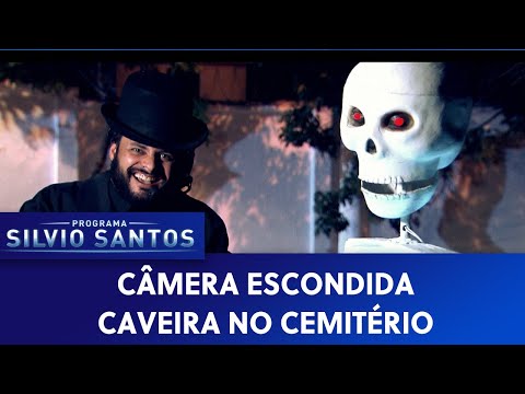 Caveira no Cemitério - Skeleton at the Cemetery | Câmeras Escondidas (04/12/20)