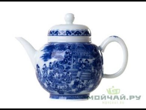 Teapot # 26293, Jingdezhen porcelain, hand painting, 230 ml.