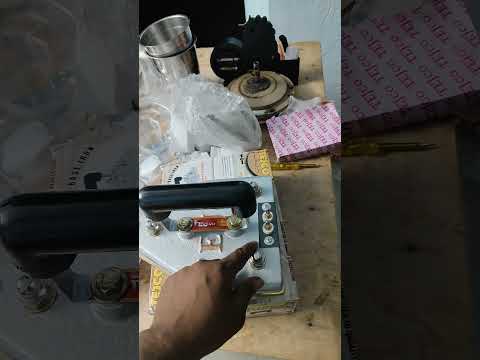 Brass laundry iron, 7.3 kg