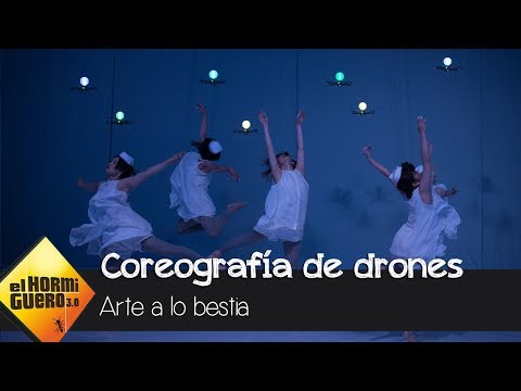 Hugo Silva y Pepón Nieto disfrutan de un alucinante espectáculo de drones - El Hormiguero 3.0