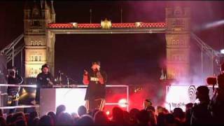 eminem - like toy soldiers live from the river thames london 2004