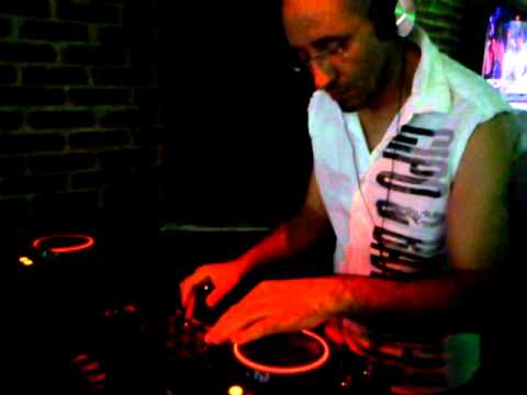 dj hora vintage café 17 06 2011