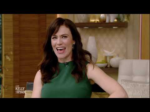 Maggie Siff Height
