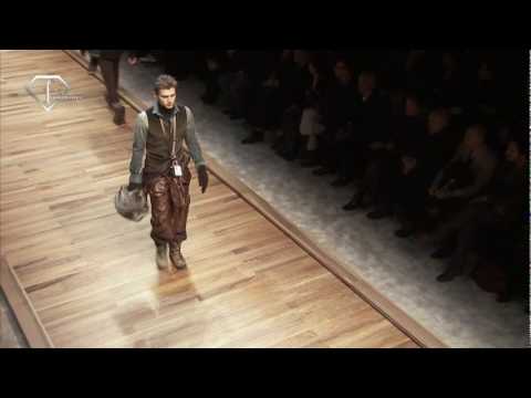 fashiontv | FTV.com - MILAN MEN F/W 10-11 - D&G SHOW