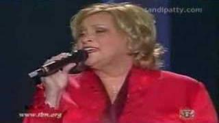 Sandi Patty canta How Great Thou Art