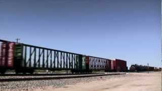 preview picture of video 'BNSF Freight Trains at Danby, CA'