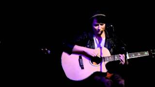 Roxanne Emery Live - Cold Heart