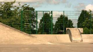 preview picture of video 'Clitheroe Line - The Sound of Skateboarding.mov'