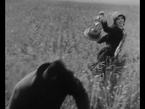 Thumbnail of the video: Gloriously Beautiful Clip - Murnau's City Girl(1930)