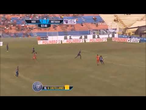 AKEEM ROACH AS NO 10 AND SECOND STRIKER