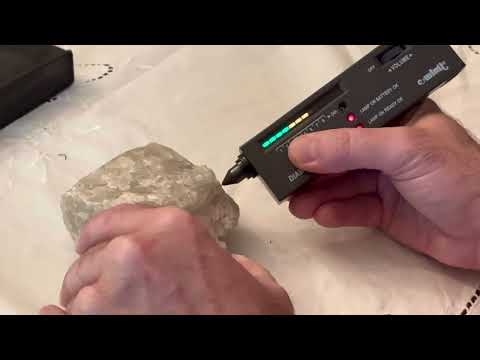 Diamond Tester on Raw Quartz  #diamonds #diamondtester