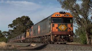 preview picture of video 'Pacific National Grain at Woodvale.  Tue 06/12/11'