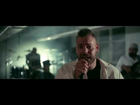 Szlabik Erik - Térden állva kérlek Istenem ( Official Music Video )