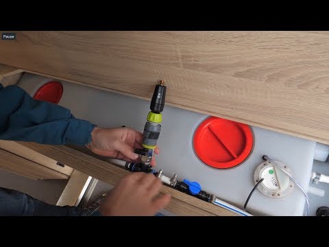 Floe: Antifreeze for motorhomes - Blow out water pipes