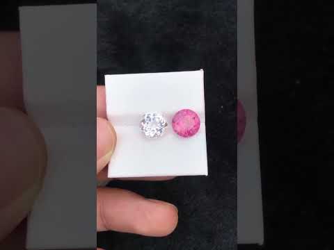 Top quality gorgeous reverse pair available Weight 7.70 cart Size 3.85 cart 9x63.70 cart 9x7