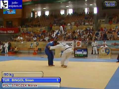 Judo 2009 Koper: Bingol (TUR) - Strozek (POL) [-90kg].