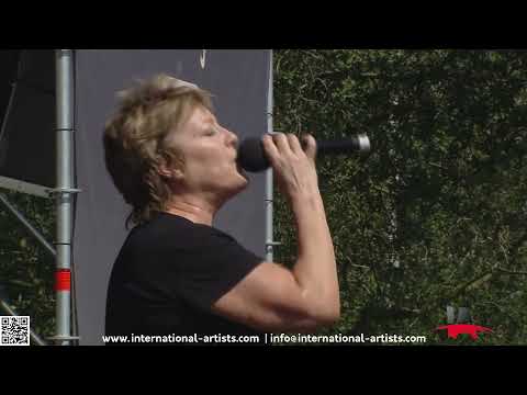 ‘Karina – Love Shine a Light’ LIVE @ Lichtaart, Belgium [2019] | International Artists