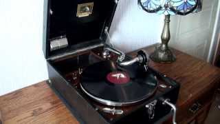 HMV Model 101 Gramophone Artie Shaw