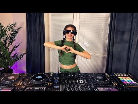 DJ GABI - Melodic Techno & Progressive House DJ Set | November 2025 🔥🎧