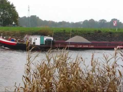 ´Vorbeifahrt Binnenschiff Lankowitz GMS 04015050 zu Berg auf der Hunte in Oldenburg beim WSA