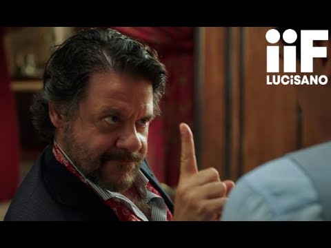 Papà che difende la figlia - UNA FAMIGLIA MOSTRUOSA