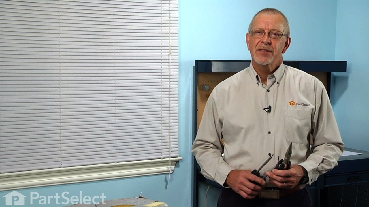 Replacing the Upper Discharge Housing Gasket