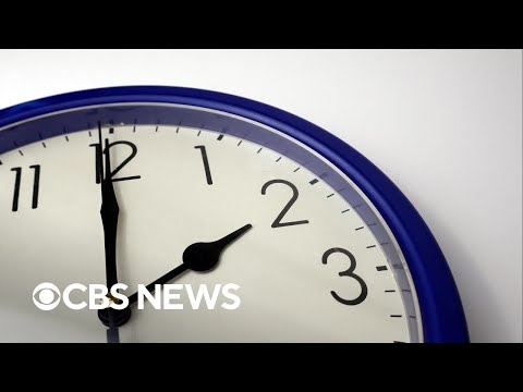 Do we gain an hour this weekend? How the end of daylight saving impacts sleep