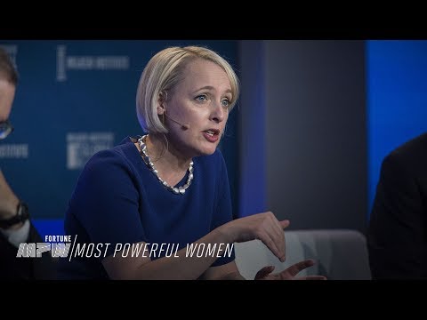 最もパワフルな女性たち：ジュリー・スウィート (Most Powerful Women: Julie Sweet)
