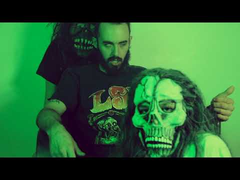 DEADGXD - TREAT'EM LIKE A BITCH - PROD.@TRVSH (OFFICIAL VIDEO)