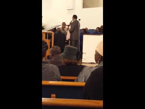 Donna Greer, Tony Metcalfe and Jean Vann (Brother and Sisters) singing Total Praise