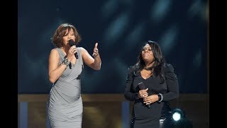 Whitney Houston and Kim Burrell perform &quot;I look to you&quot;