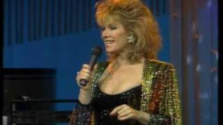 VIKKI CARR GRANDE, GRANDE, GRANDE