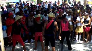 preview picture of video 'El baile de Eleguá - Festa de San Antonio em Quiebra Hacha (Mariel - Cuba) (13/06/2013) HD'