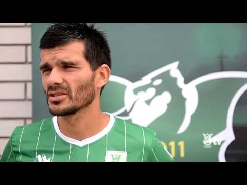 Aleksandar Radosavljević ob podpisu pogodbe za Olimpijo