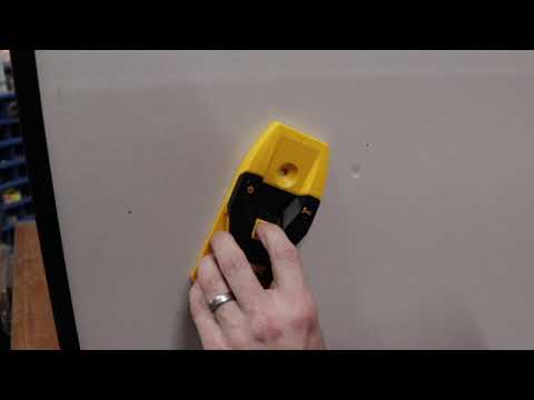 Checking out the new DW0100 Stud Finder from DeWalt