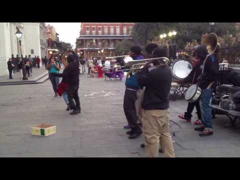 New Orleans Street Musicians - Brass Band - Part Time Lover - Stevie Wonder