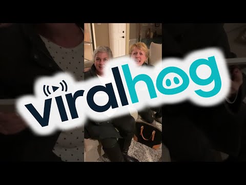 サプライズで妊娠報告をされ、実母と義母が大絶叫！　抱き合い大喜びする姿が幸せいっぱい（1/2） | ねとらぼ