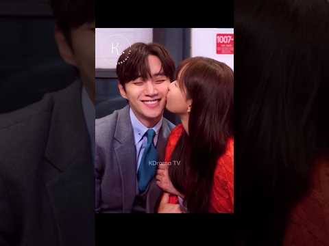 Sarang charging Gu Won 7 Days A Week😘 [King The Land Episode 11] #yoona #junho #sweetmoments