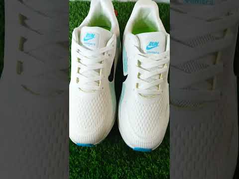 Nike Vomero 18 Zoomx White, with accents of Light Blue - Short Video